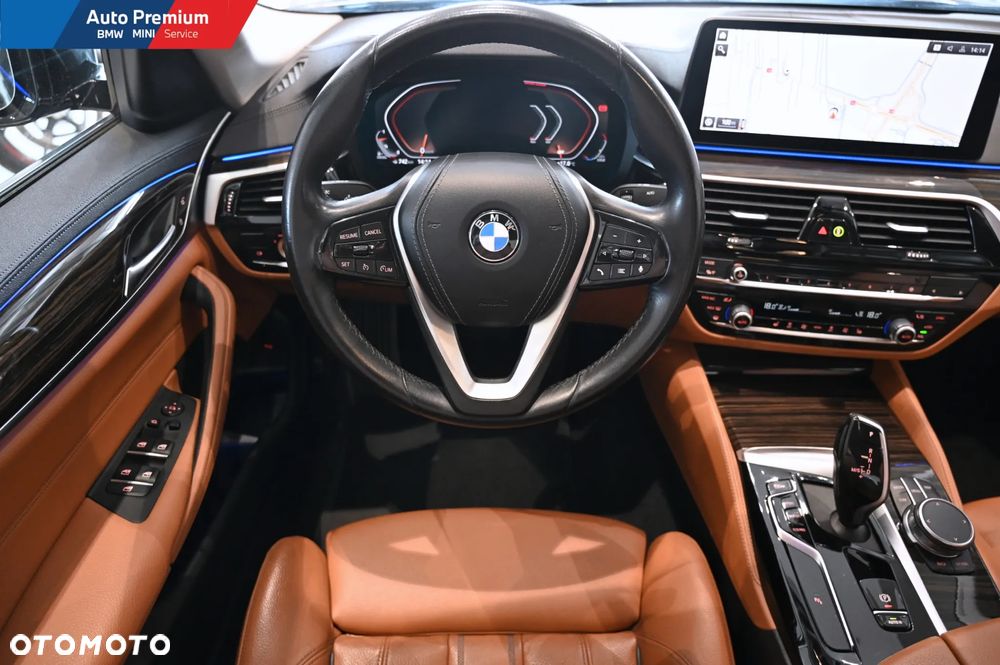 BMW Seria 5 518d - 12