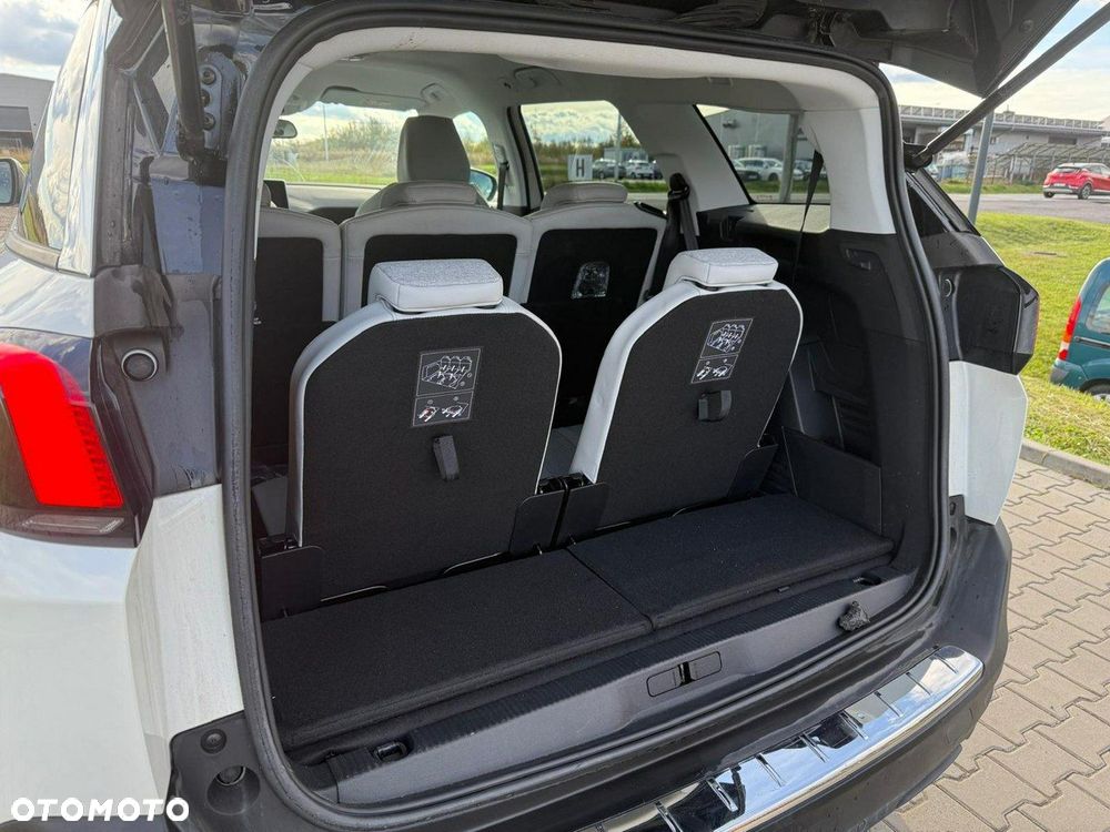 Peugeot 5008 1.6 PureTech Allure S&S EAT8 - 17