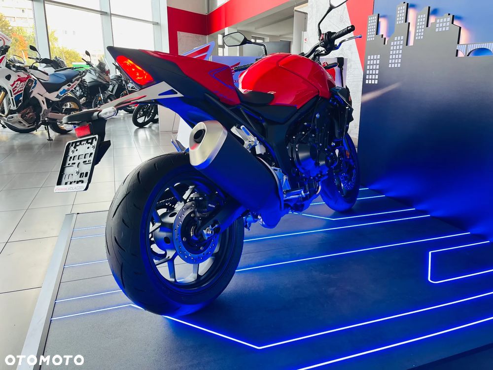 Honda CB - 8