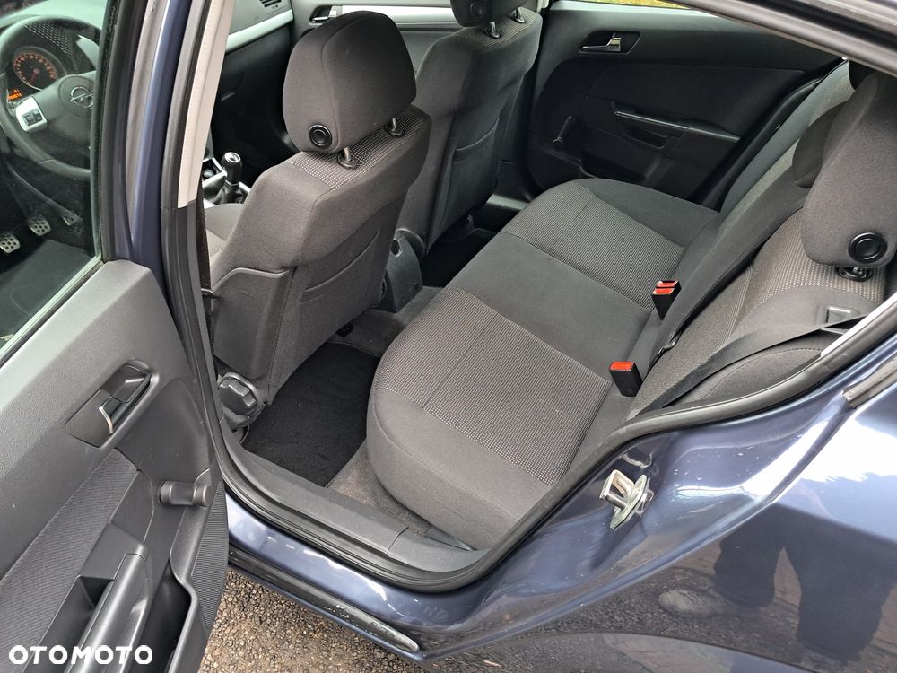 Opel Astra 1.8 Sport - 8