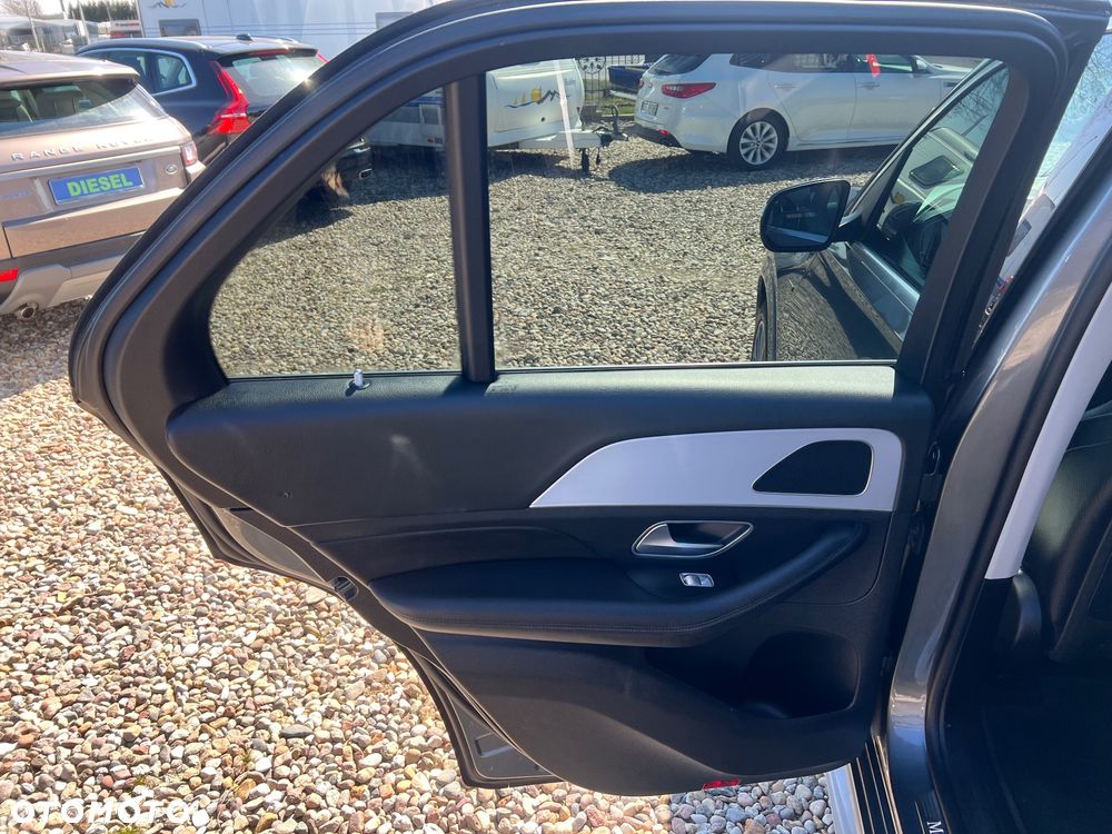 Mercedes-Benz GLE 300 d 4Matic 9G-TRONIC AMG Line - 30