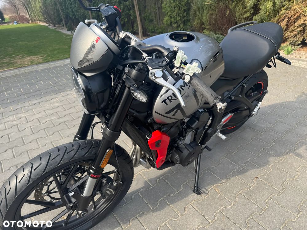 Triumph Trident - 11