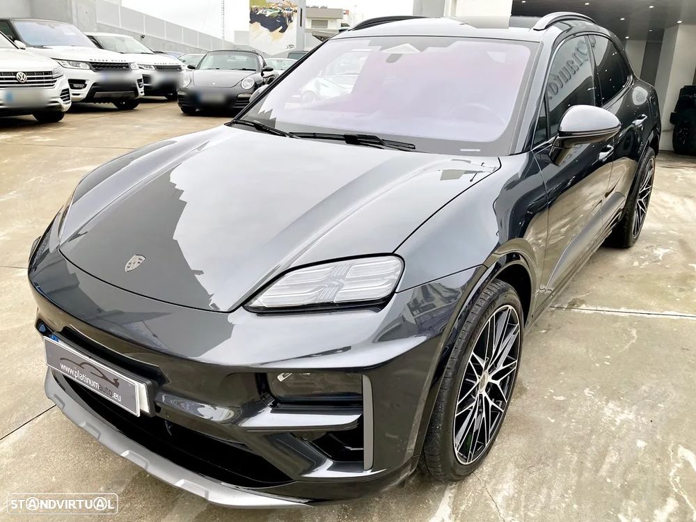 Porsche Macan Electric Turbo - 56