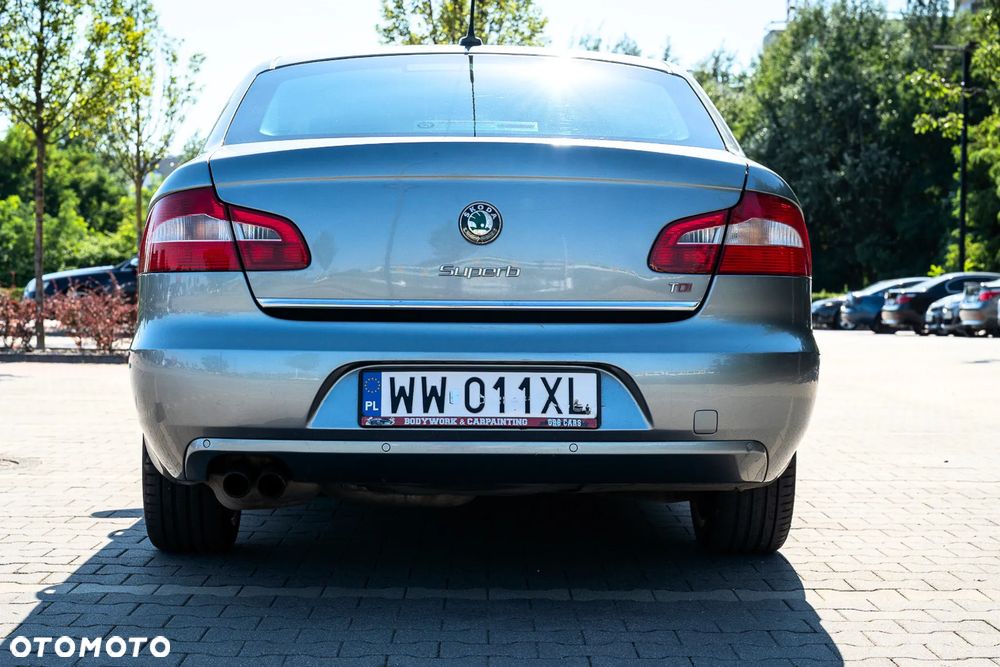 Skoda Superb 2.0 TDI Elegance DSG - 7