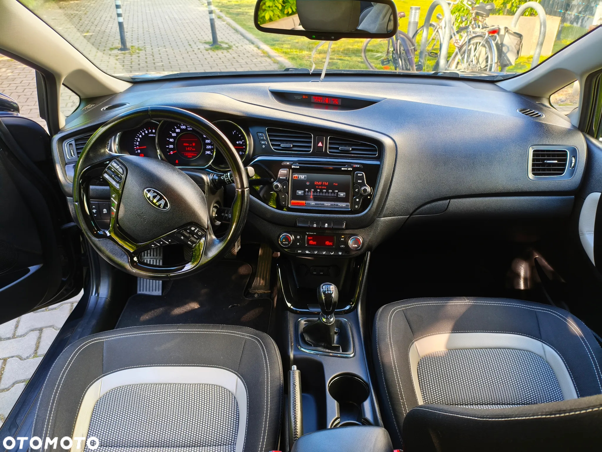 Kia Ceed 1.6 GDI Dream Team Edition - 14