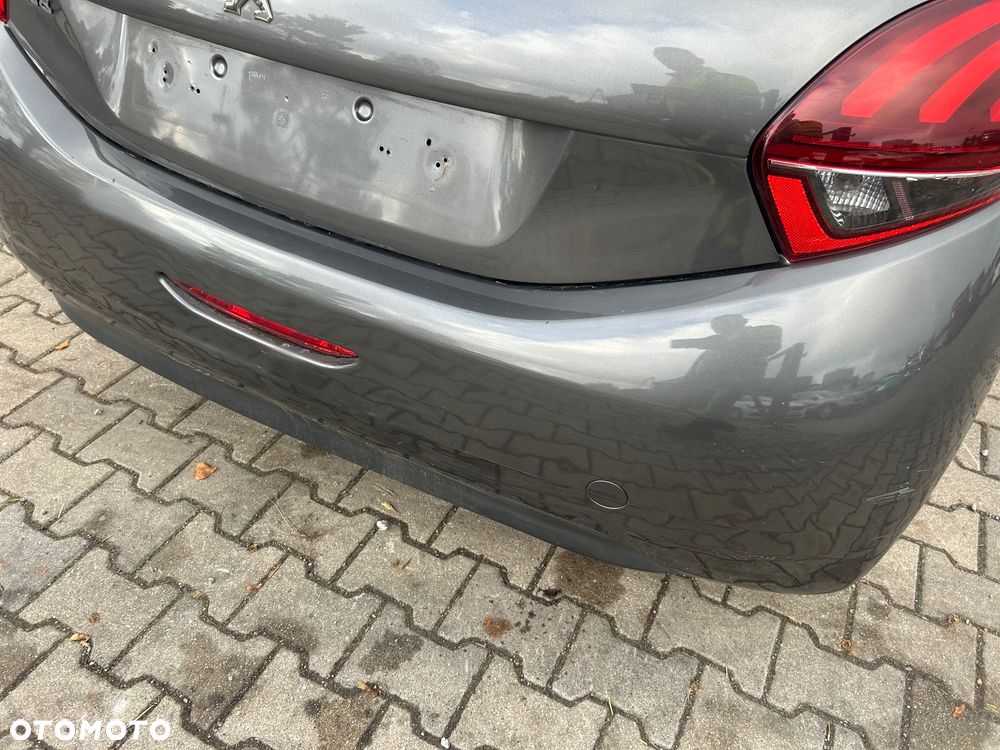 Peugeot 208 - 19