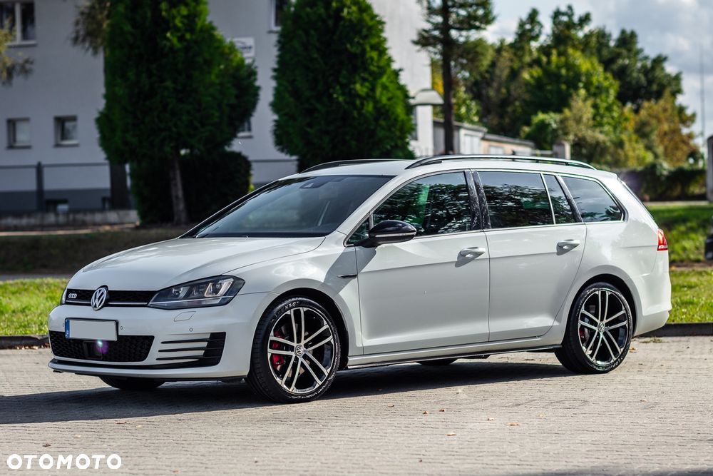 Volkswagen Golf GTD 2.0 TDI SCR DSG - 4