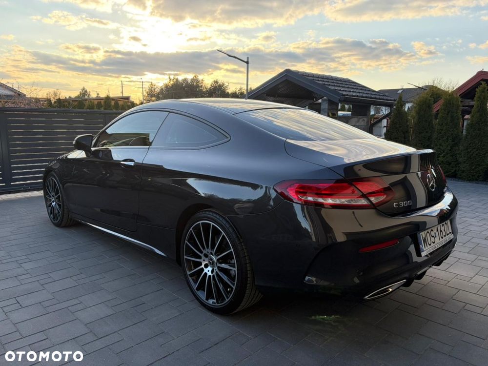 Mercedes-Benz Klasa C 300 4Matic 9G-TRONIC AMG Line Plus - 7