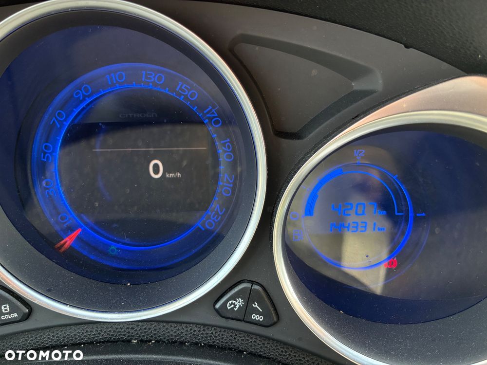 Citroën DS4 1.6 THP SoChic - 9