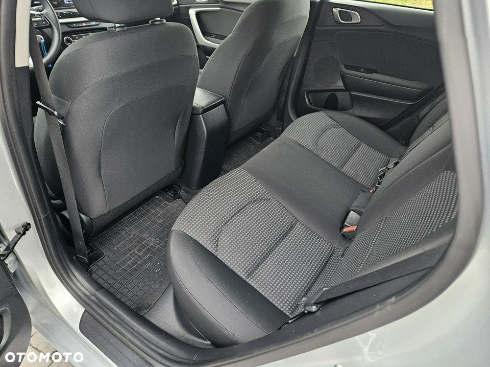 Kia Ceed - 14