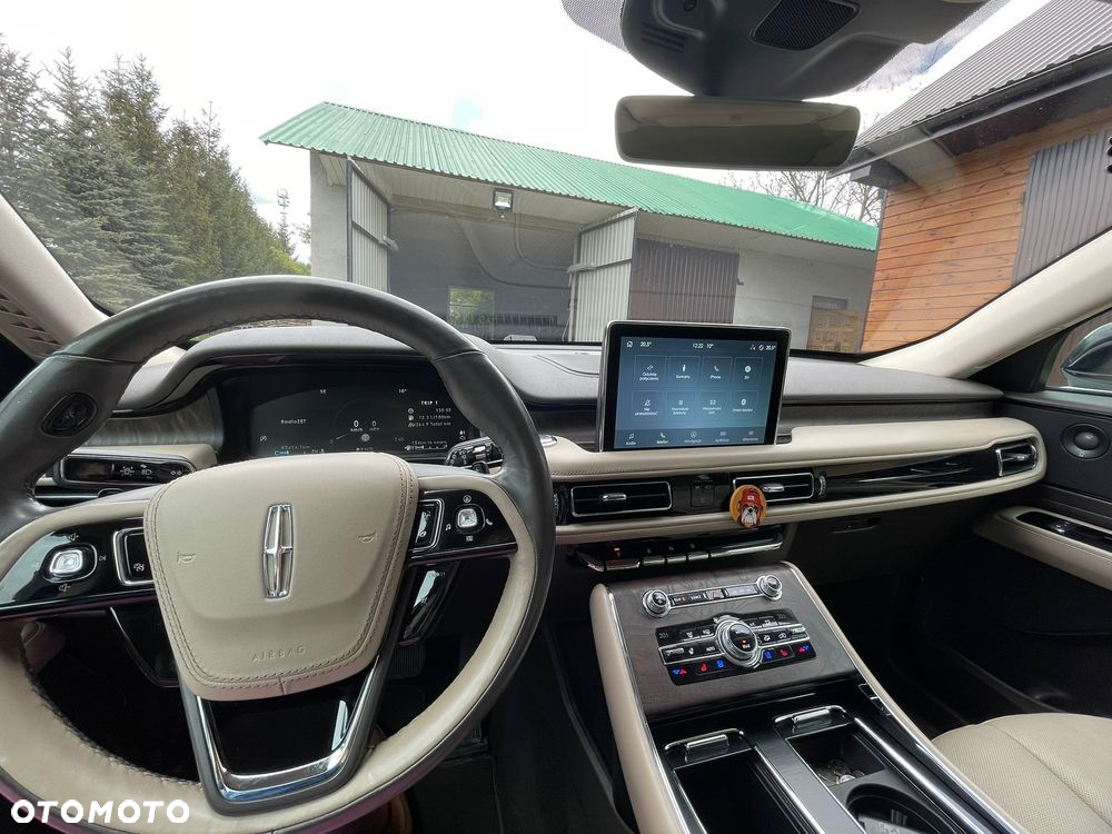 Lincoln Aviator - 23