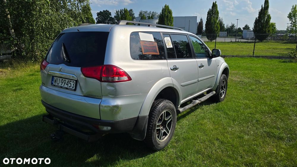 Mitsubishi Pajero Sport 2.5 DID Intense + - 3