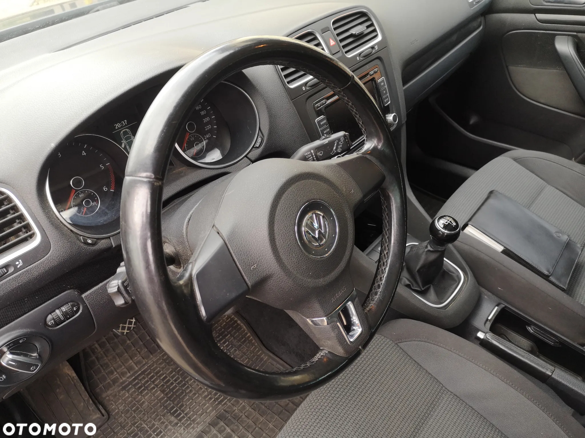 Volkswagen Golf VI 1.6 TDI Highline - 13