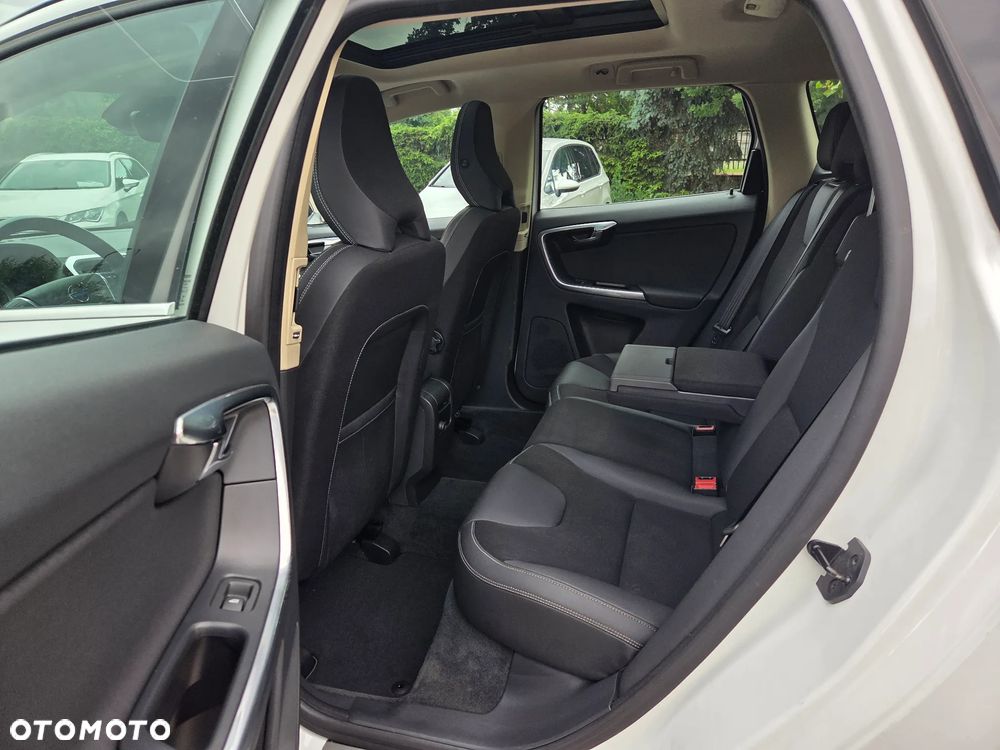 Volvo XC 60 D3 Momentum - 21