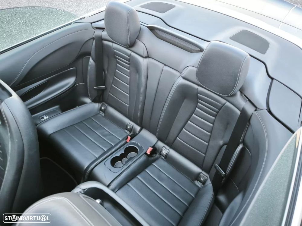 Mercedes-Benz E 220 d AMG Line - 32