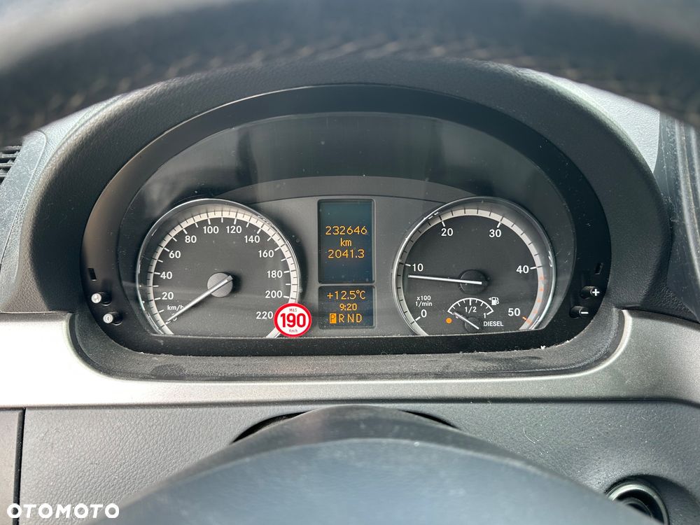 Mercedes-Benz Vito - 10