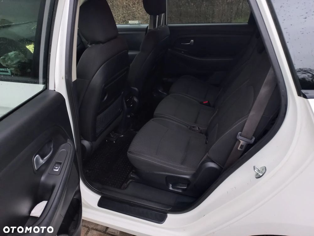 Kia Carens 1.6 GDI Business Line EU6 - 18