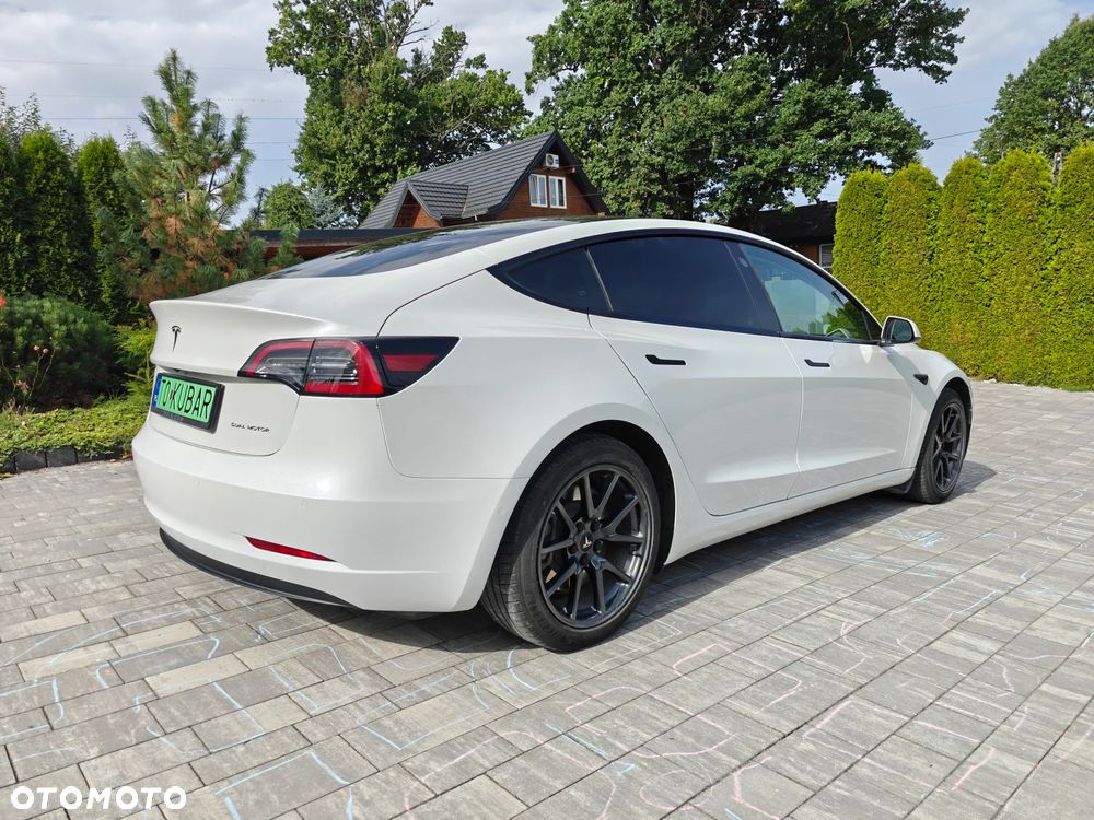 Tesla Model 3 Long Range AWD - 5