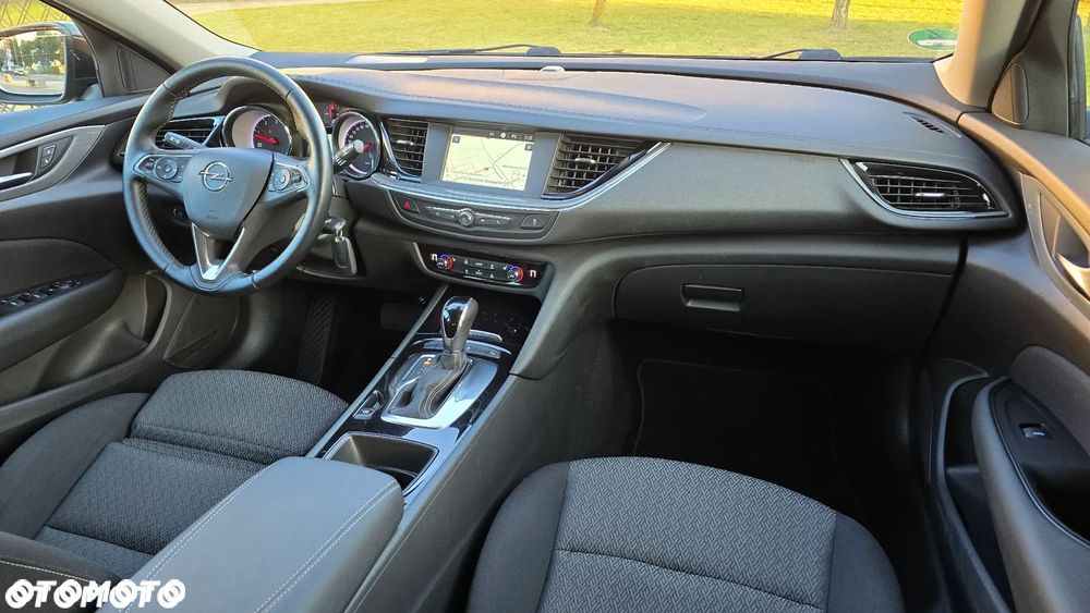 Opel Insignia - 12