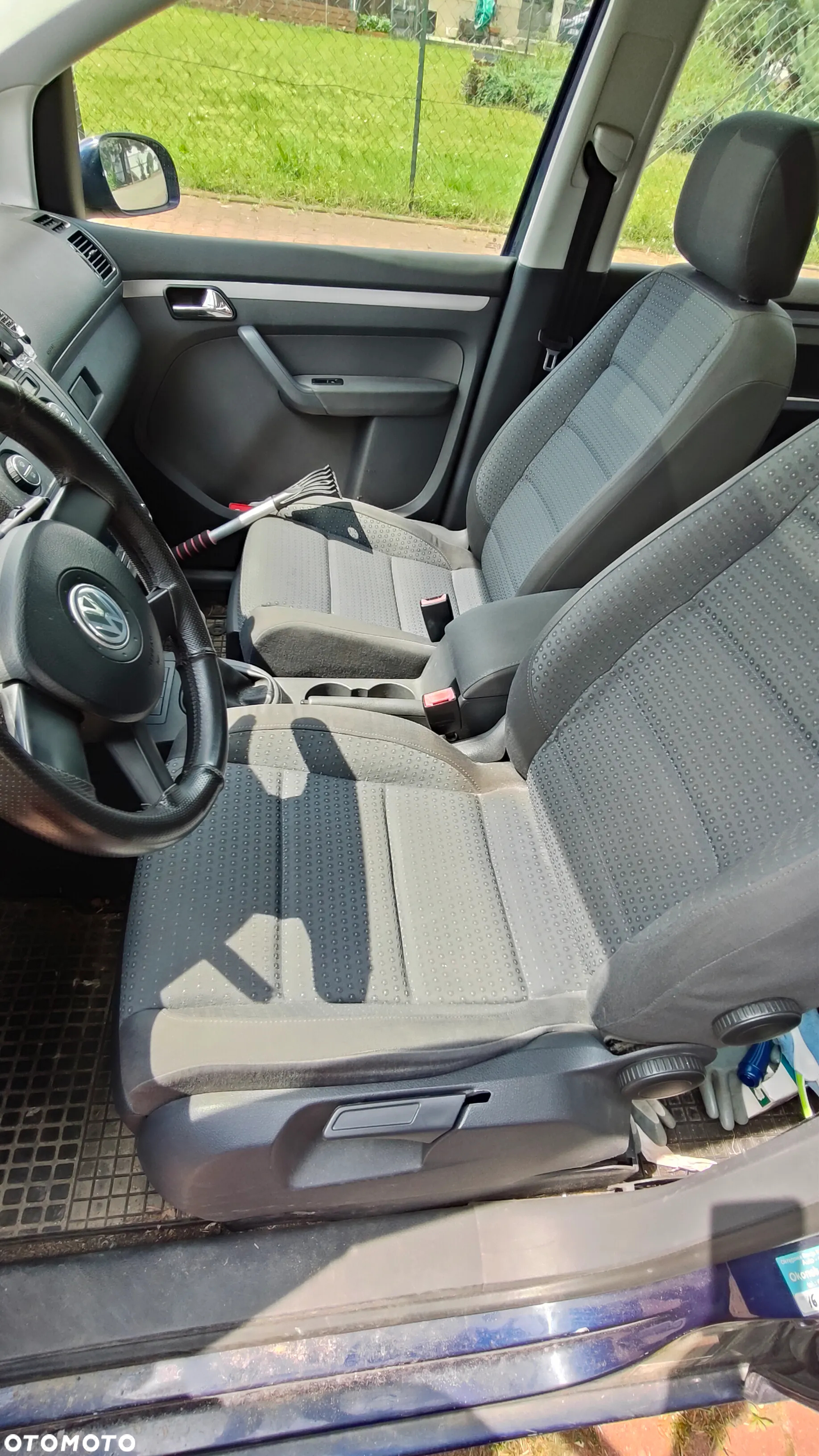 Volkswagen Touran 2.0 FSI Highline - 10