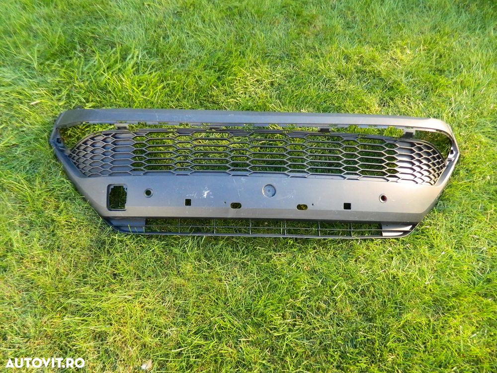 Grila bara fata Toyota C-HR , CH-R ,CHR  model 2020-2022 cod 52129F4110 - 2