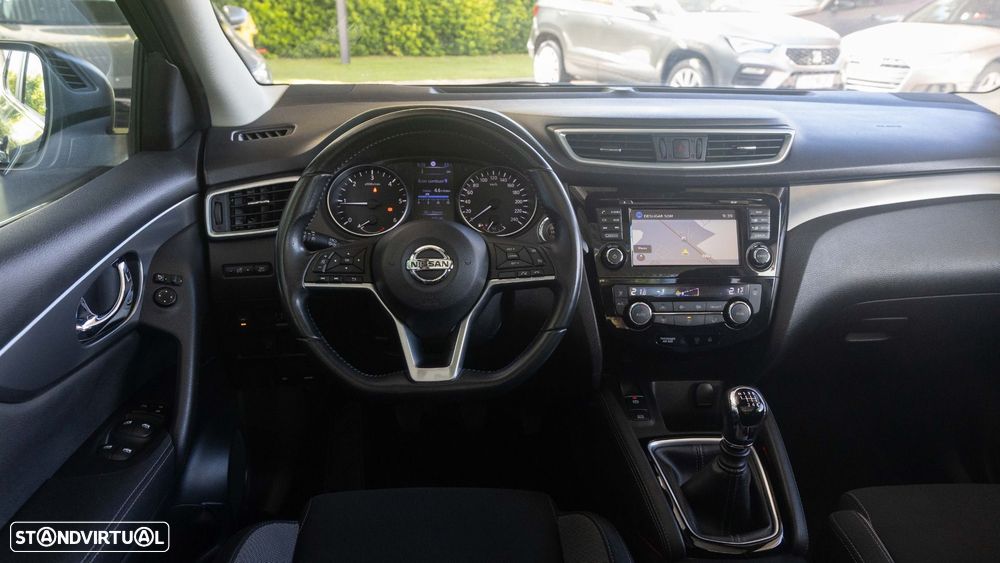 Nissan Qashqai 1.5 dCi N-Connecta - 6