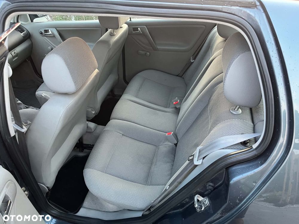 Volkswagen Polo 1.4 Basis - 6