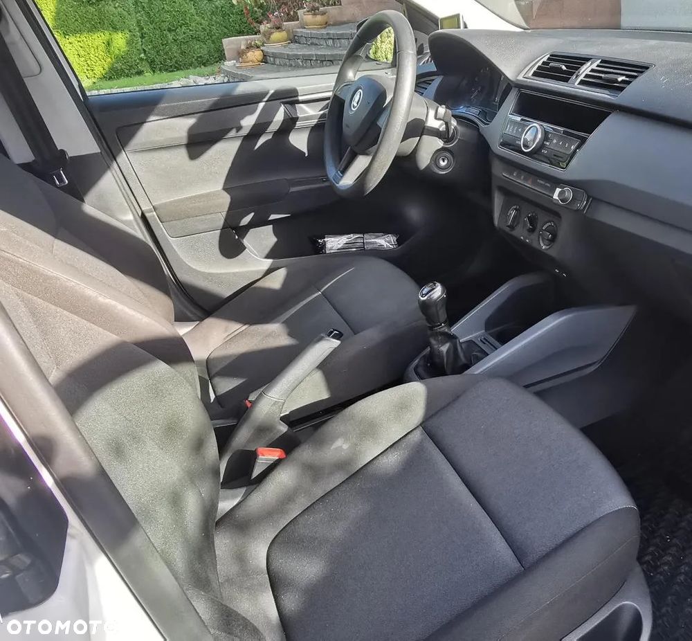 Skoda Fabia 1.2 TSI Active - 13