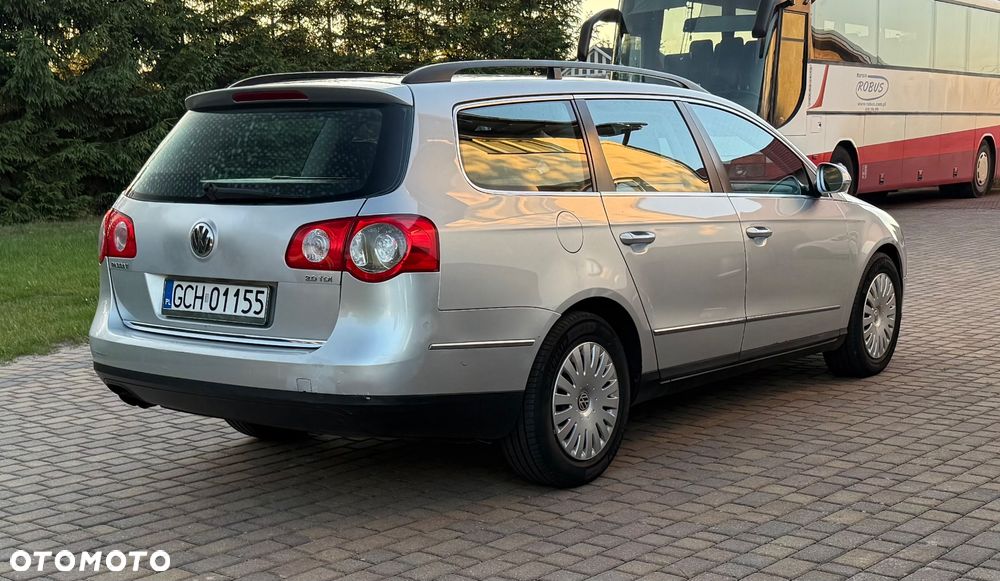 Volkswagen Passat 2.0 TDI Comfortline - 4
