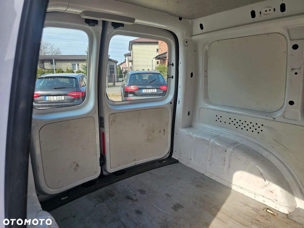 Volkswagen Caddy - 17