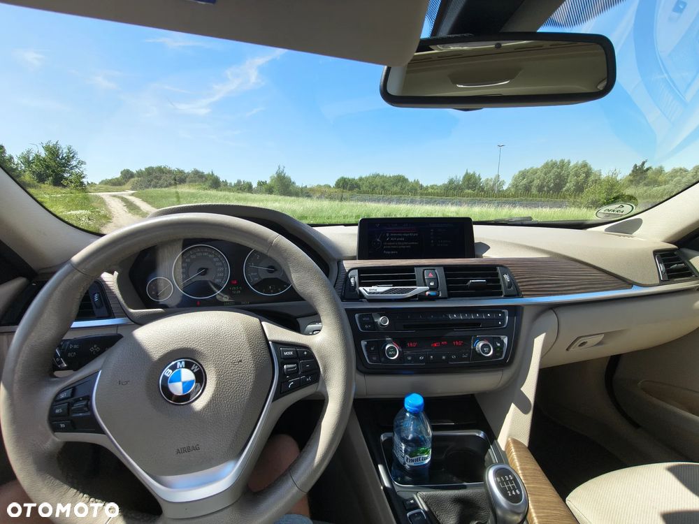 BMW Seria 3 328i xDrive Modern Line - 16