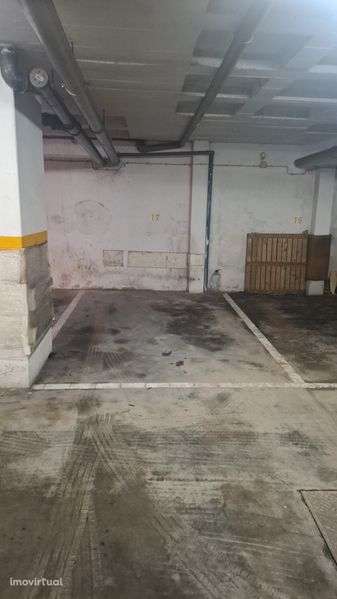 Alugo parqueamento/lugar de garagem - Grande imagem: 5/5