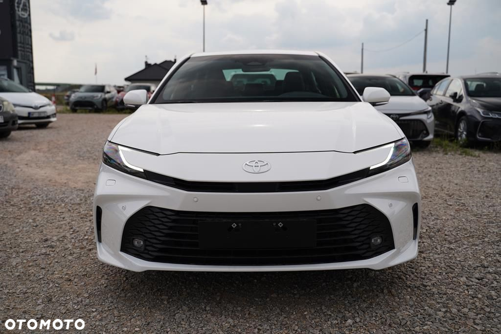 Toyota Camry - 2