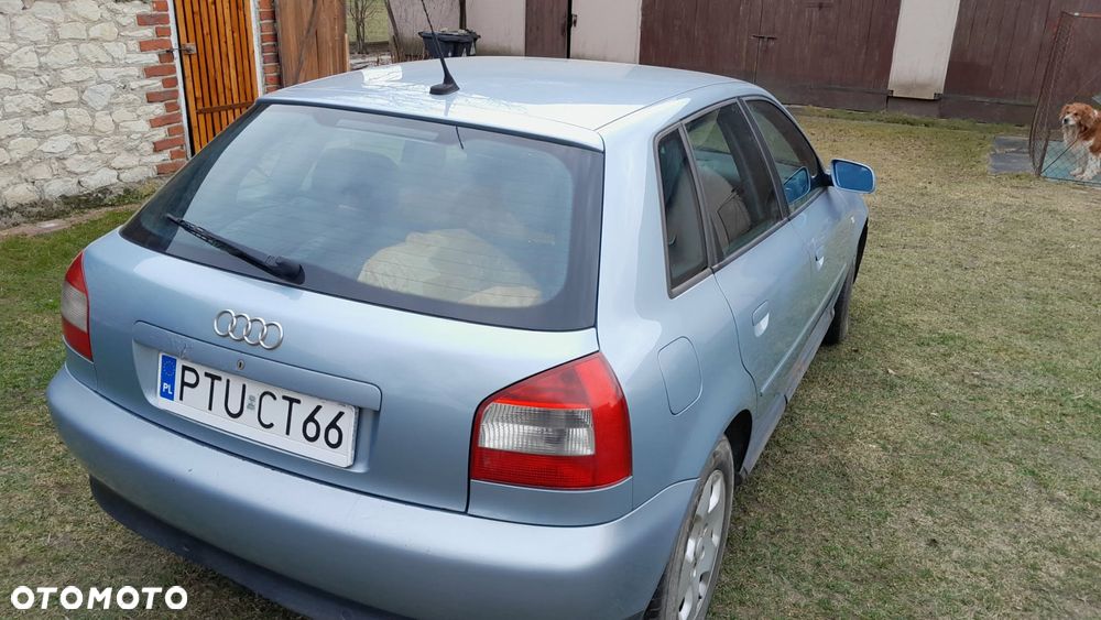 Audi A3 Sportback 1.9 TDI Ambiente - 4