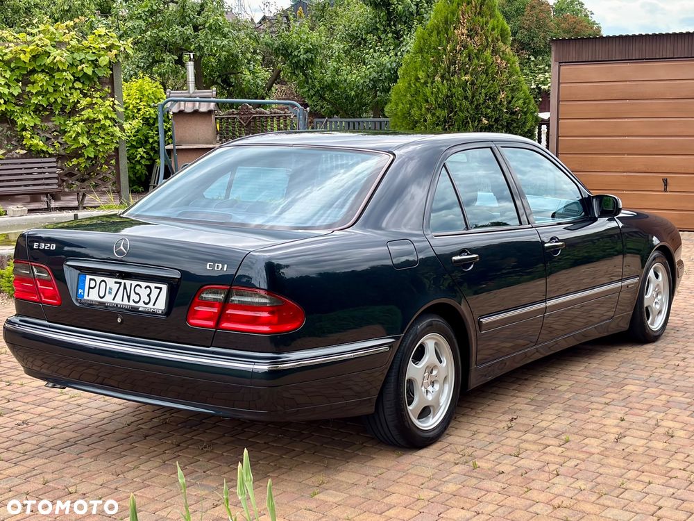 Mercedes-Benz Klasa E - 7