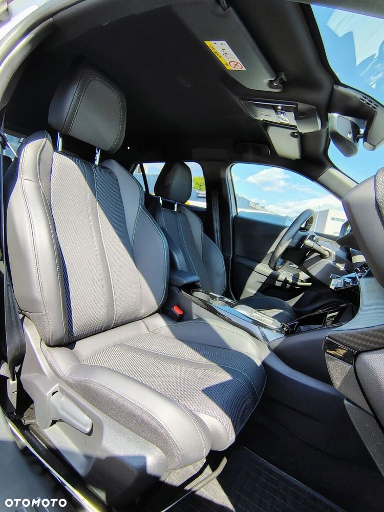 Peugeot 2008 - 8