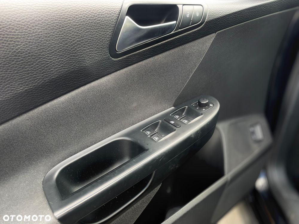 Volkswagen Passat - 23