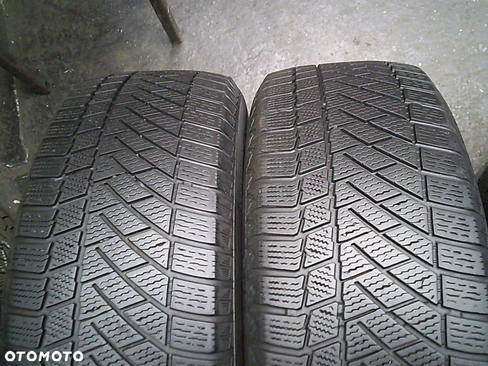 2x CONTINENTAL VikingContact 6 235/65R17 5,3mm-5,6mm 2024 - 1