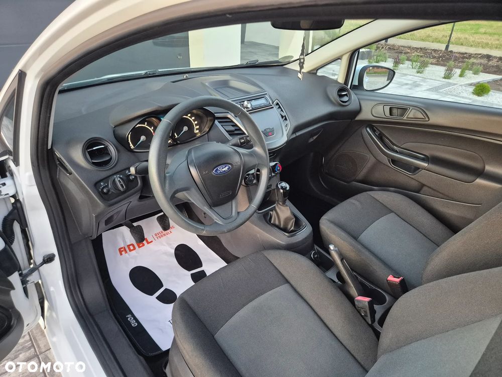 Ford Fiesta 1.25 Celebration - 29