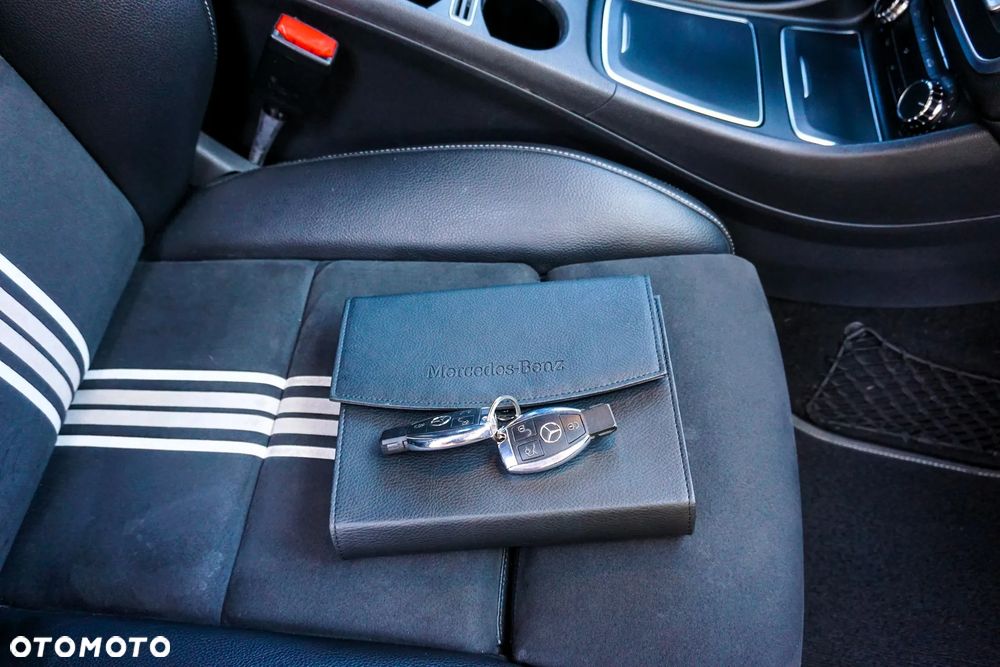 Mercedes-Benz CLA 200 7G-DCT Edition 1 - 36