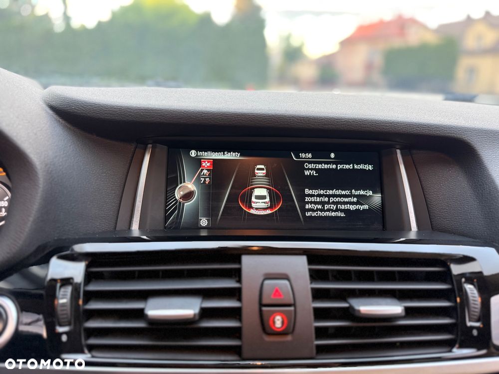 BMW X4 xDrive20d xLine - 30