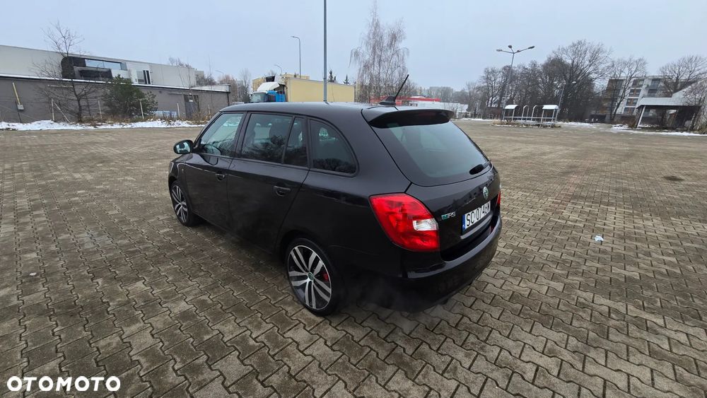 Skoda Fabia 1.4 TSI DSG RS - 8