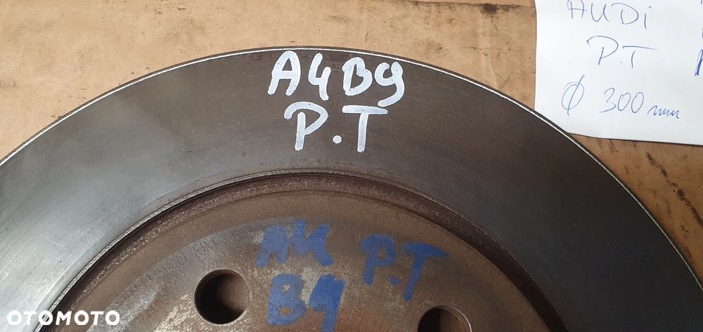 Tarcze hamulcowe tył tylne klocki Audi A4 B9 1.4 TFSI - 7