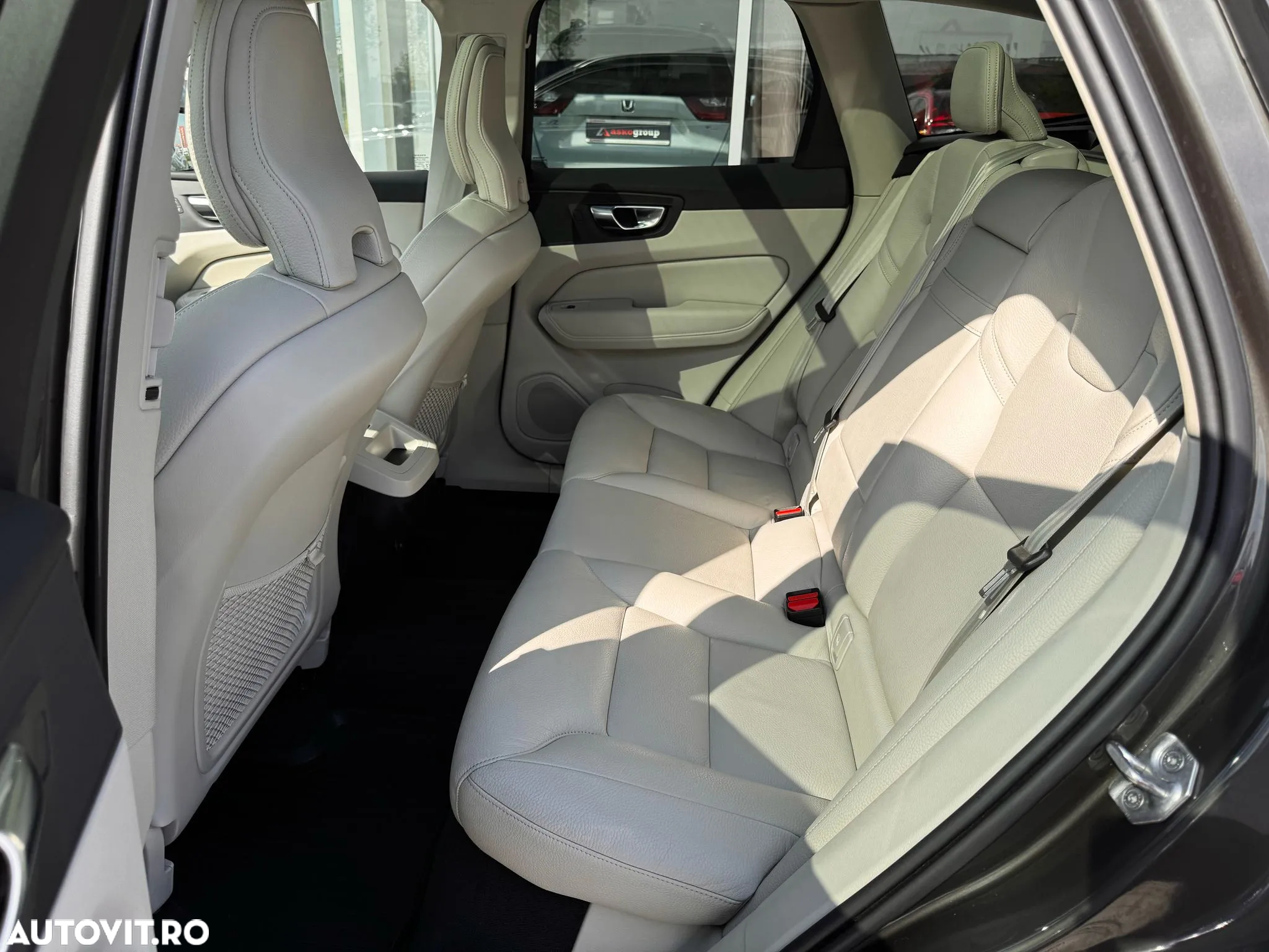 Volvo XC 60 B5 MHEV AT8 AWD Inscription - 22