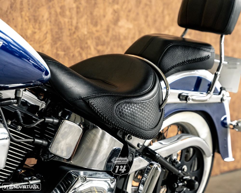 Harley-Davidson FLST Softail Deluxe - 12