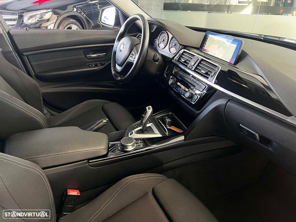 BMW 330 e iPerformance - 17