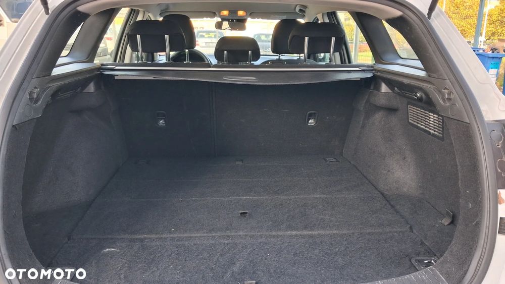 Hyundai i30 1.6 D Classic + - 10