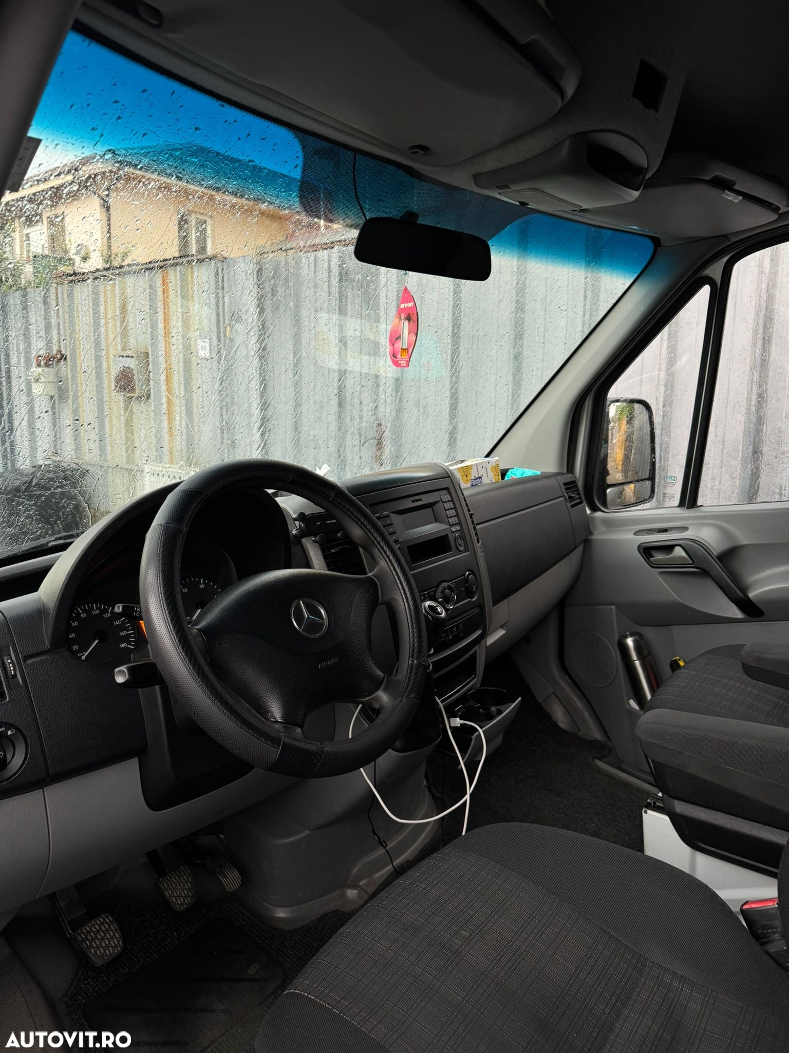 Mercedes-Benz Sprinter - 5