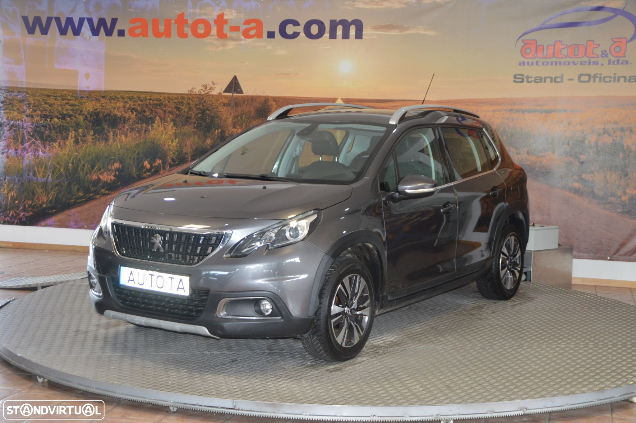 Peugeot 2008 1.2 PureTech Allure - 9