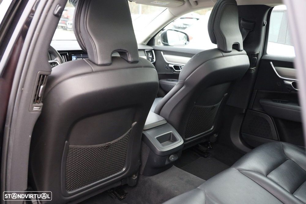 Volvo V90 2.0 D4 Momentum Plus Geartronic - 13